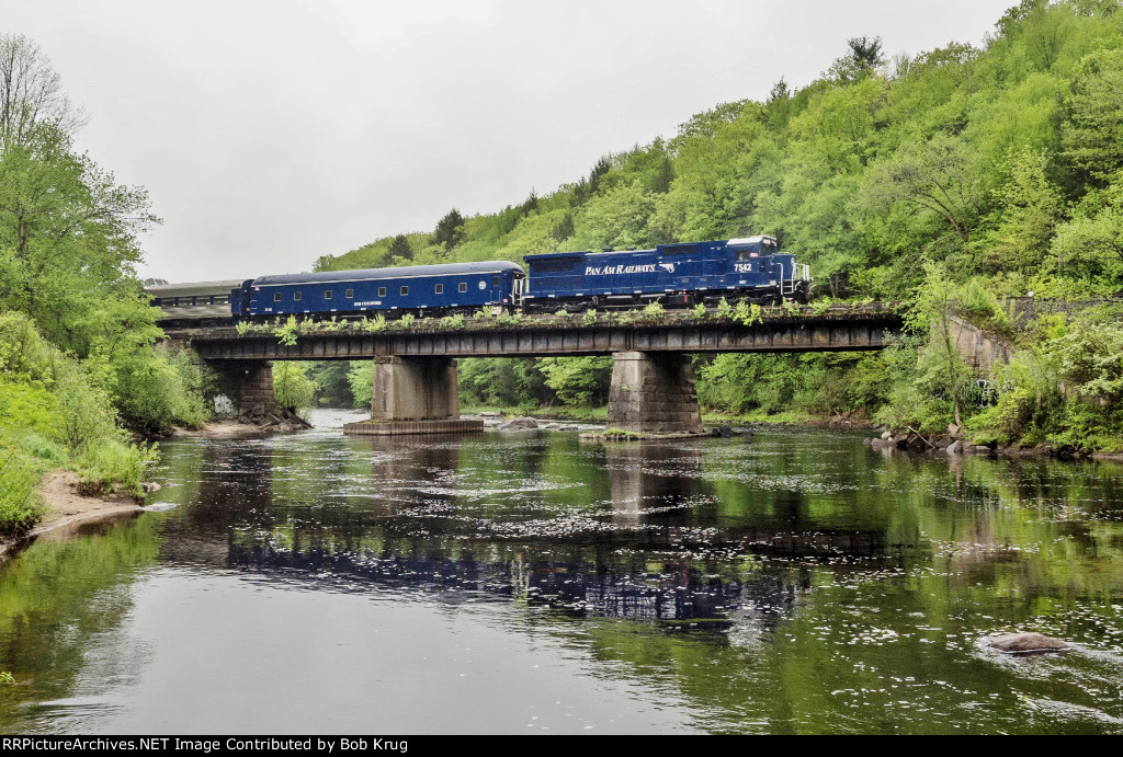 PAR 7542 crossing the Miller's Falls River at Erving, MA